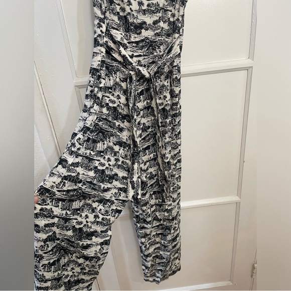Marine Layer Holiday jumpsuits, extra small, like new! - Picture 7 of 8